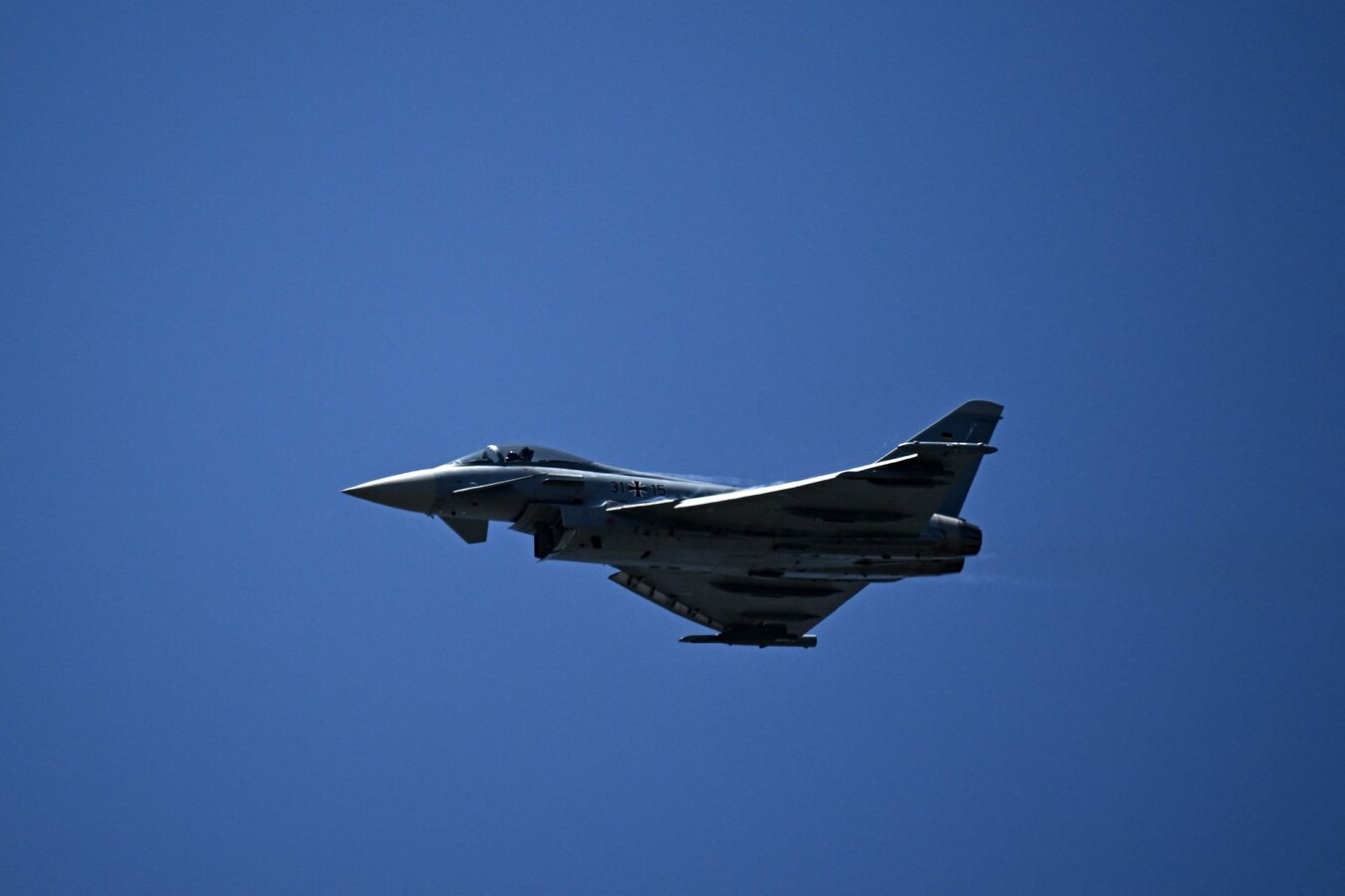 2025년 6월 파리 북쪽 르 부르제 브뤼셀에서 열린 행사에서 독일 유로파이터 타이푼 항공기. 유로파이터는 러시아 항공기를 요격하는 데 사용되었습니다. 사진: AFP