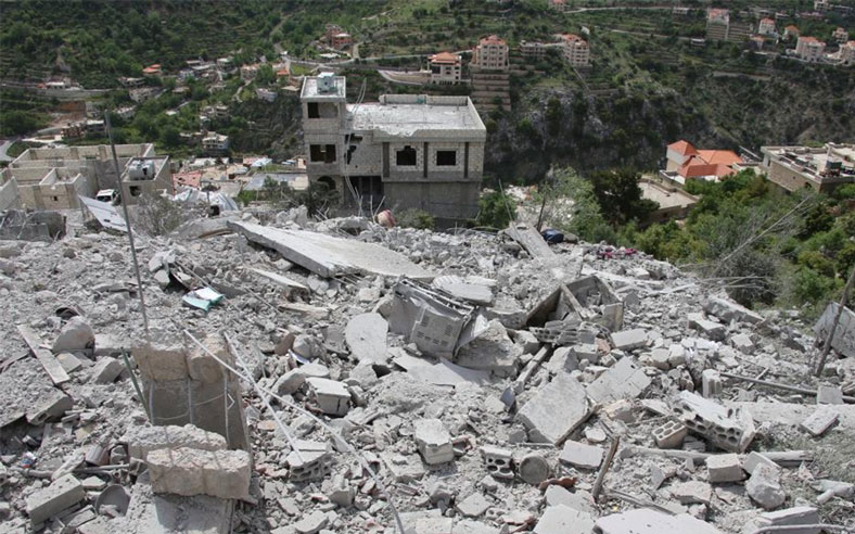 Hiện trường tan hoang tại một khu vực ở Lebanon sau cuộc không kích của Israel vào tháng 4.2024. Ảnh: Xinhua