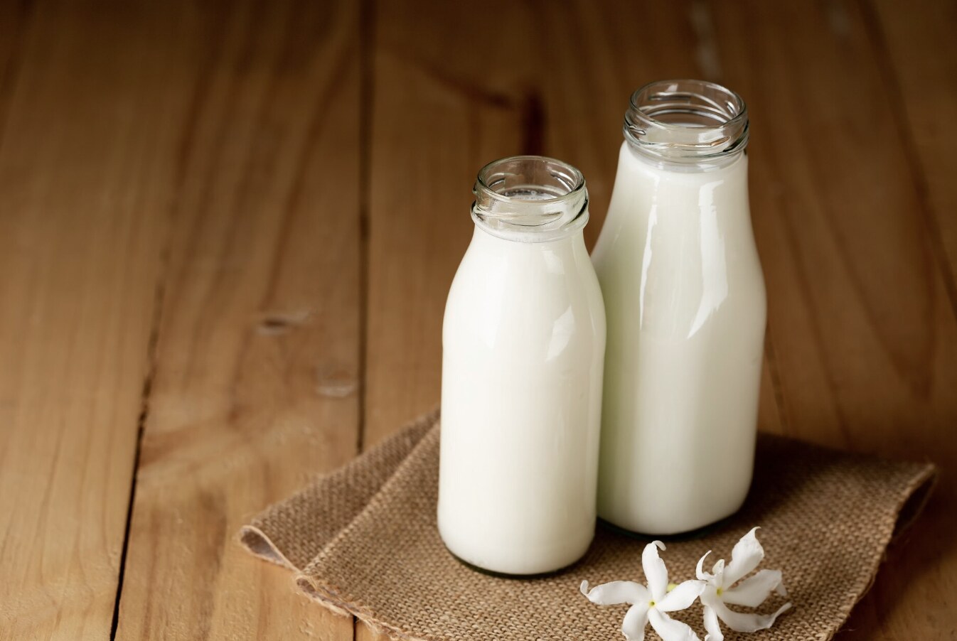 Whole milk and skim milk, which is better? Photo: Thuy Duong