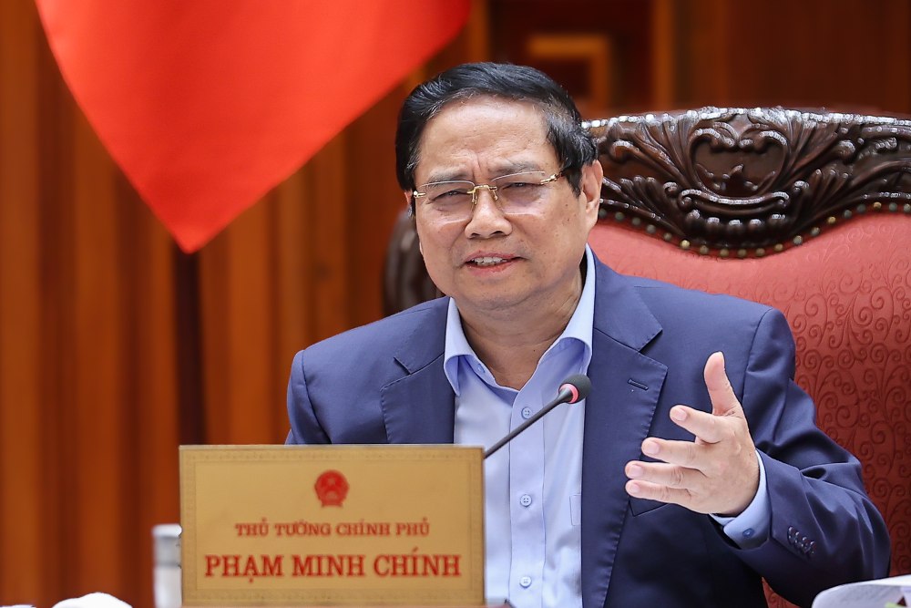 Politburo member and Prime Minister Pham Minh Chinh emphasized the priority of civil, economic and administrative measures when handling violations and incidents related to the civil and economic sector to develop the state economy. Photo: Nhat Bac