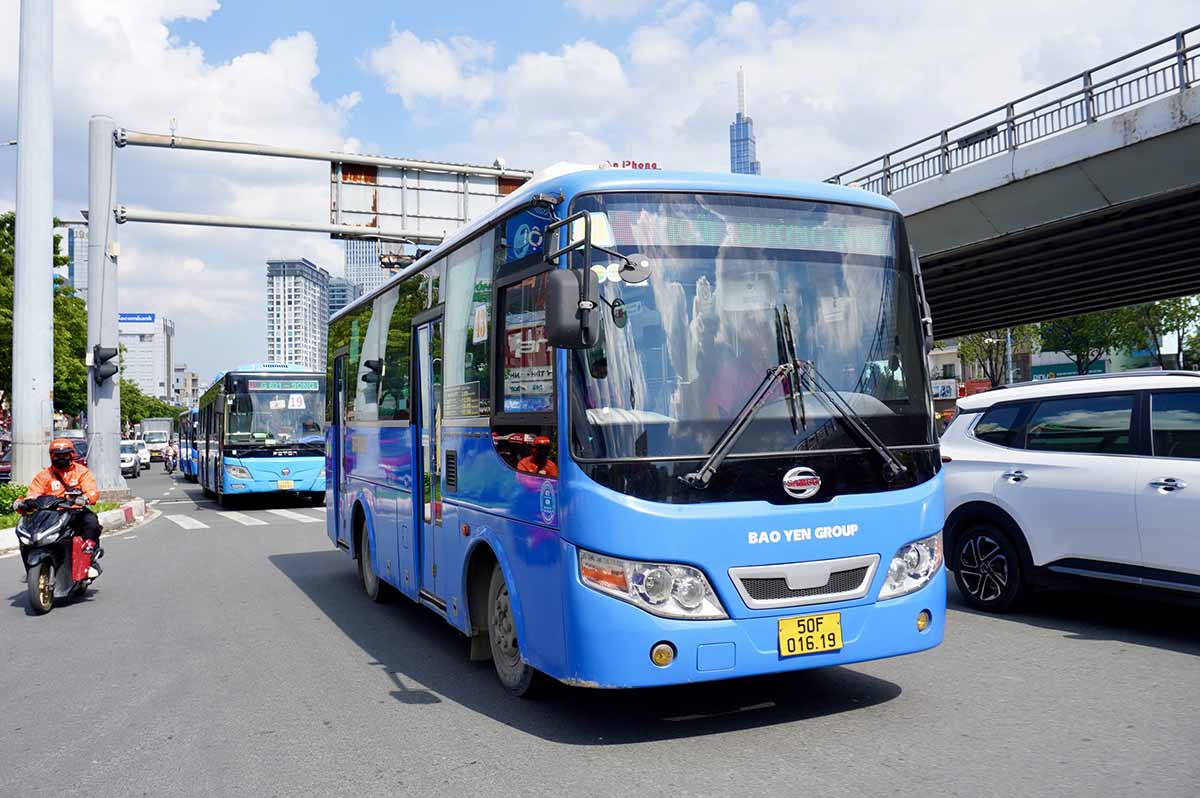 Xe buyt dien o TPHCM. Anh: Nhu Quynh