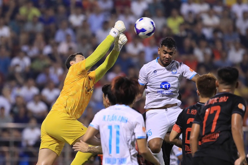 Thu thanh Van Lam da choi tap trung. Anh: Minh Dan
