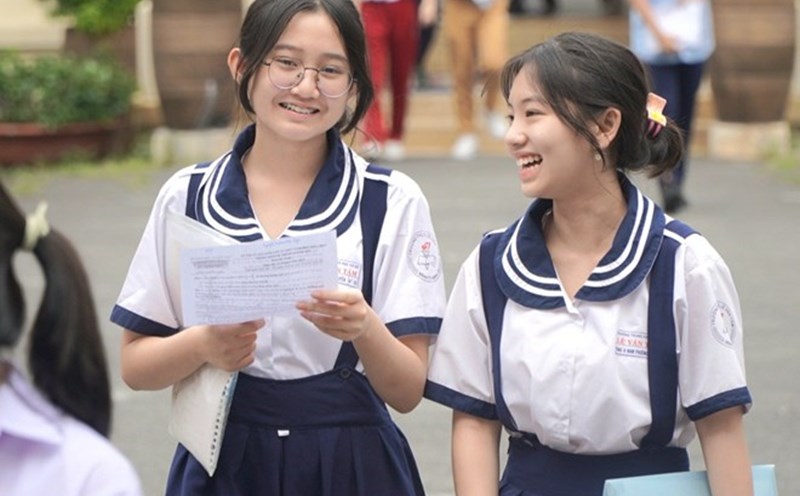 Circular 19/2025/TT-BGDDT stipulates 5 forms of reward for students. Photo: Chan Phuc