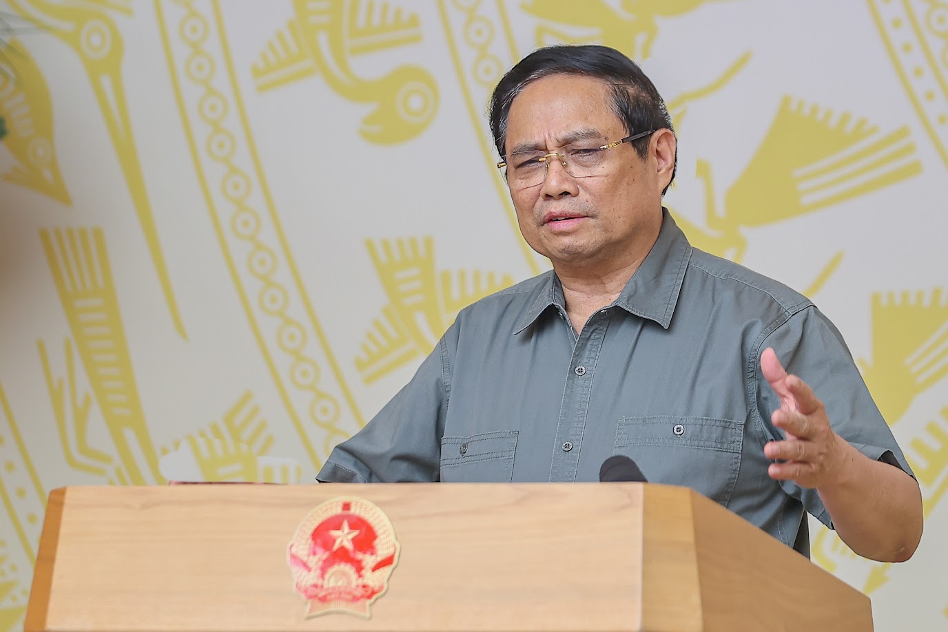 Prime Minister Pham Minh Chinh emphasized the need to strive for commercial housing prices to match people's income, reducing real estate prices. Photo: Nhat Bac