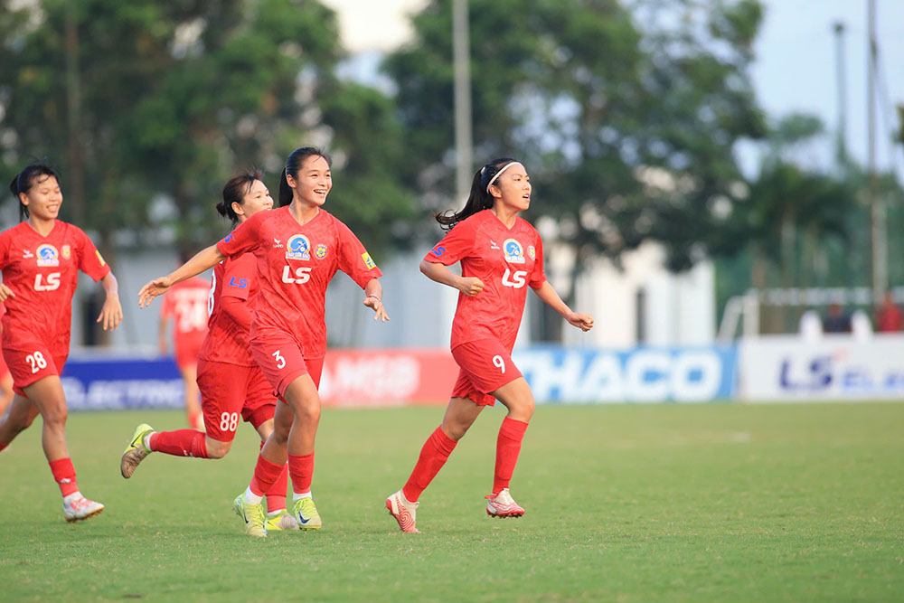 Huynh Nhu giup TPHCM I co tran hoa kich tinh. Anh: VFF
