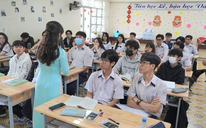 There are many new points on allowances in the Draft Decree regulating salary policies, allowance regimes, support and attraction policies for teachers. Photo: Chan Phuc