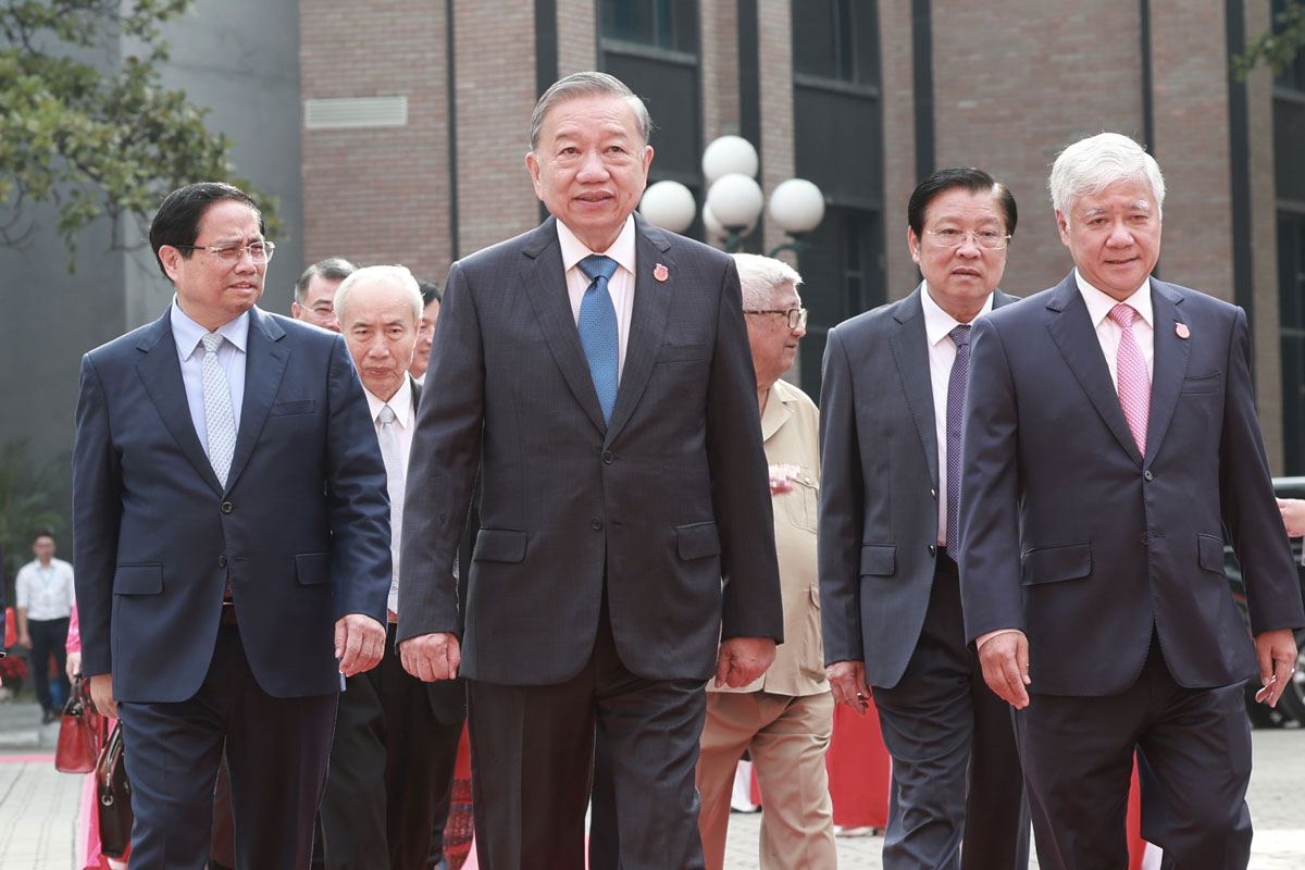 Tong Bi thu To Lam cung lanh dao Dang, Nha nuoc toi du Dai hoi dai bieu Dang bo Mat tran To quoc, cac doan the Trung uong lan thu I, nhiem ky 2025-2030. Anh: Hai Nguyen