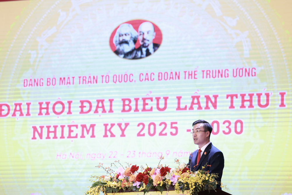 Dong chi Nguyen Nhat Linh, Bi thu Doan thanh nien MTTQ, cac doan the Trung uong. Anh: Hai Nguyen