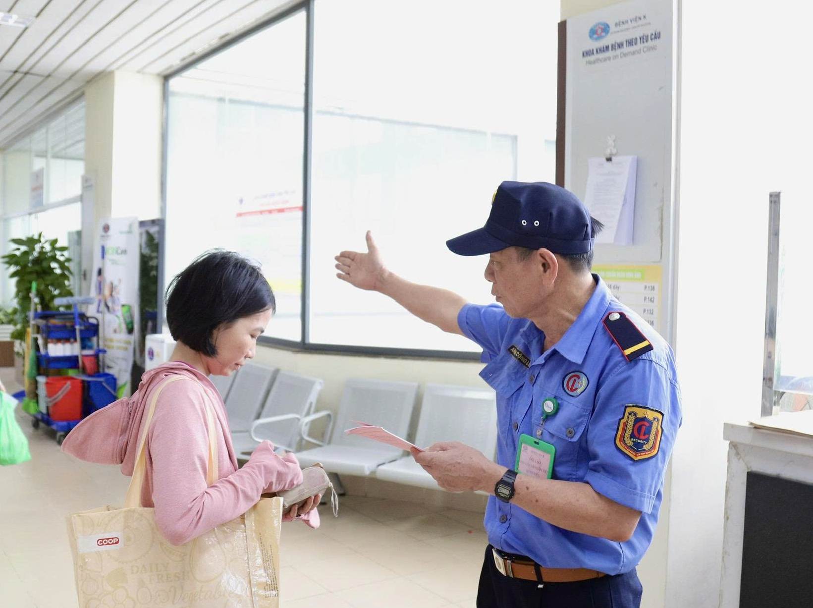 The person who kept the order of Hospital K supported the 2025 race after losing cancer. Photo: Manh Thang