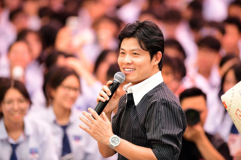 Musician Nguyen Van Chung will interact with students of Nguyen Sieu Inter-level School in Hanoi. Photo: Artist provided