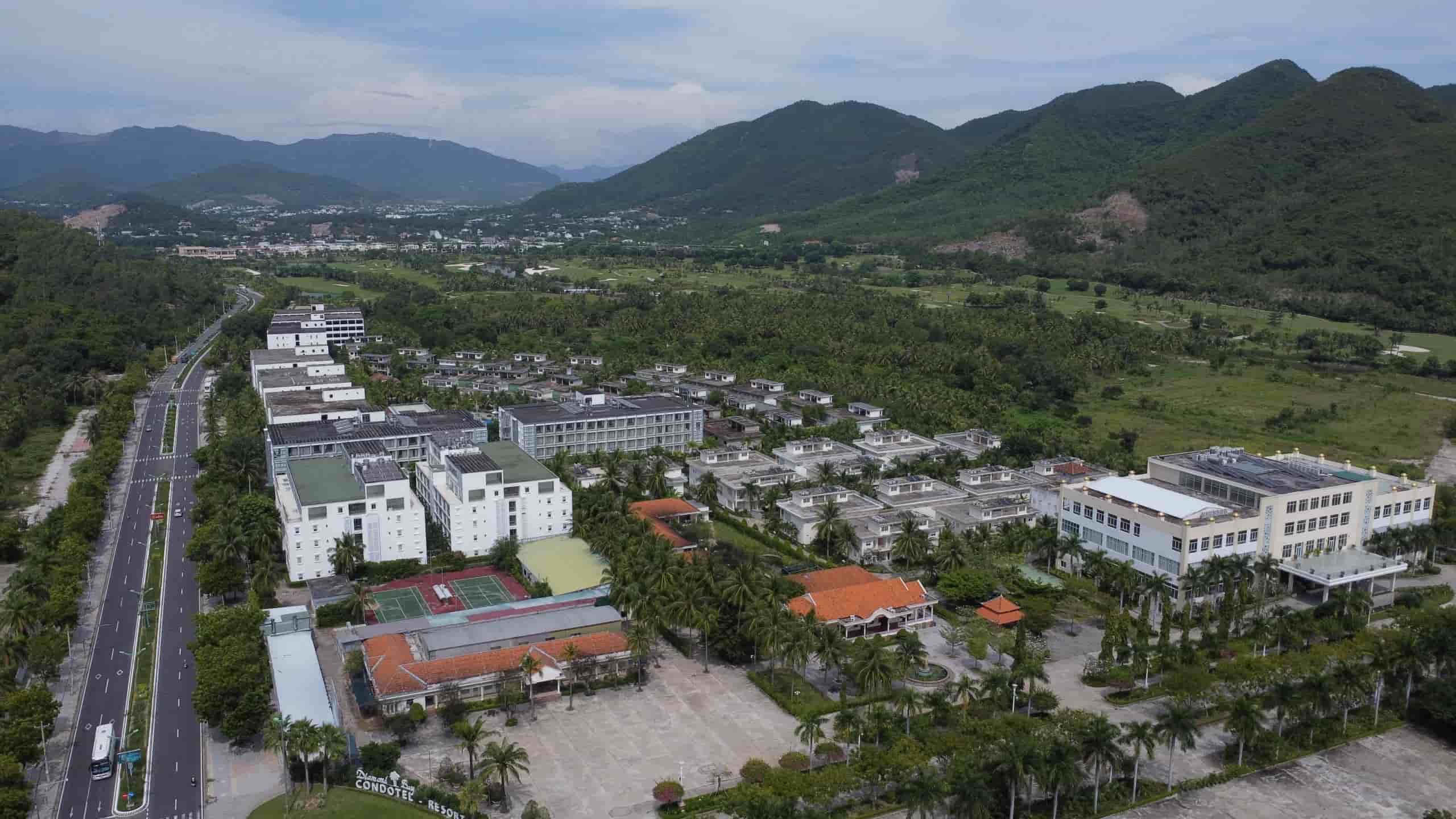 The whole Khanh Hoa province attracted more than 391 trillion VND in non-budgetary capital in the first 9 months of 2025. Photo: Huu Long