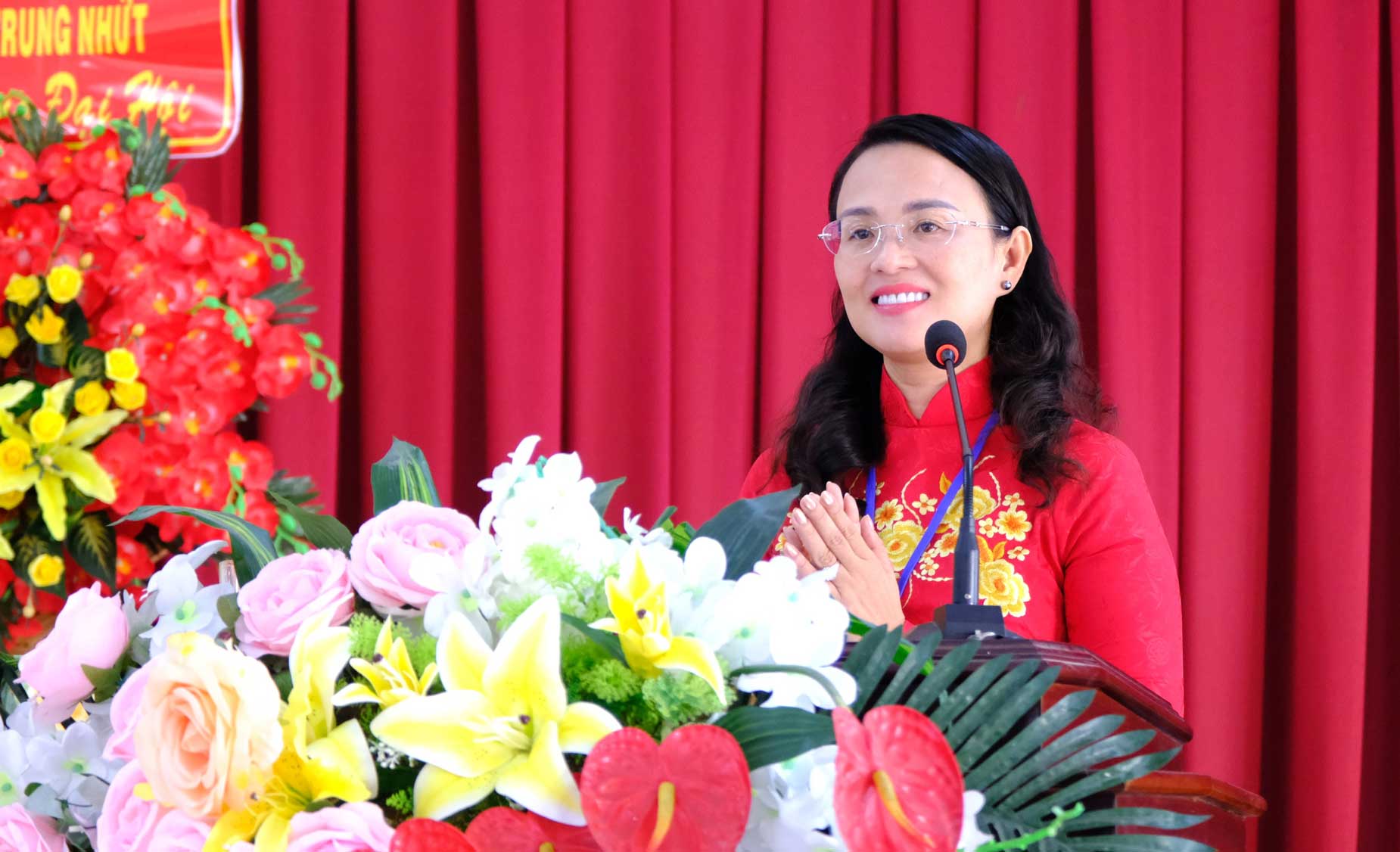 Ba Le Thi Suong Mai - Uy vien Ban Chap hanh Tong LDLD Viet Nam, Thanh uy vien, Pho Chu tich Uy ban MTTQ Viet Nam thanh pho, Chu tich LDLD TP Can Tho - phat bieu. Anh: My Ly