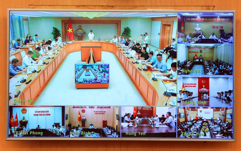 Cac dia phuong phat bieu tai cuoc hop. Anh: VGP
