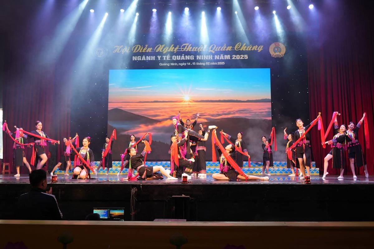 Quang Ninh Health Sector Mass Art Festival. Photo: Quang Ninh Labor Federation