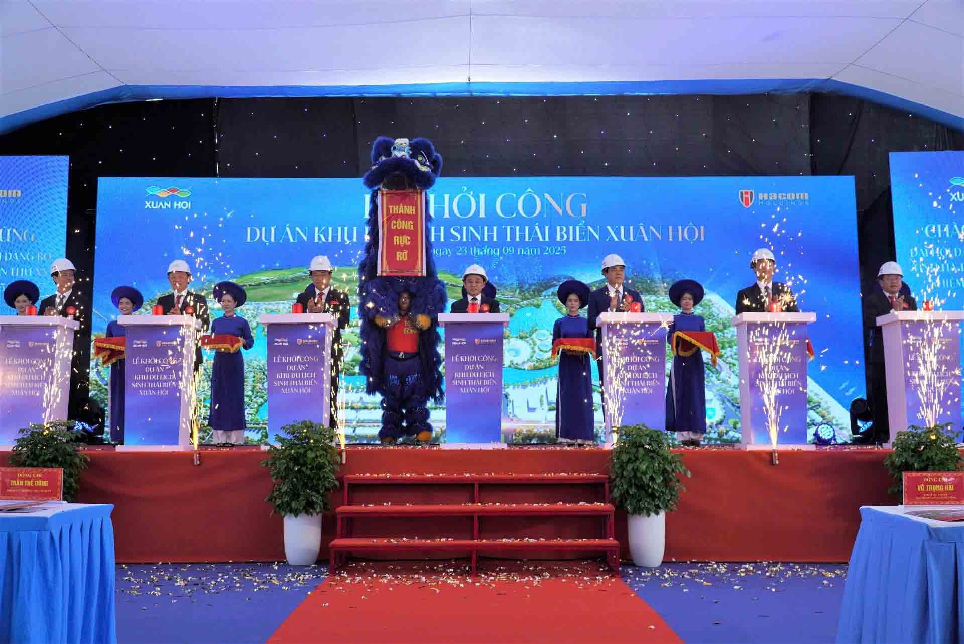 Nghi thuc khoi cong du an. Anh: Duong Hung.