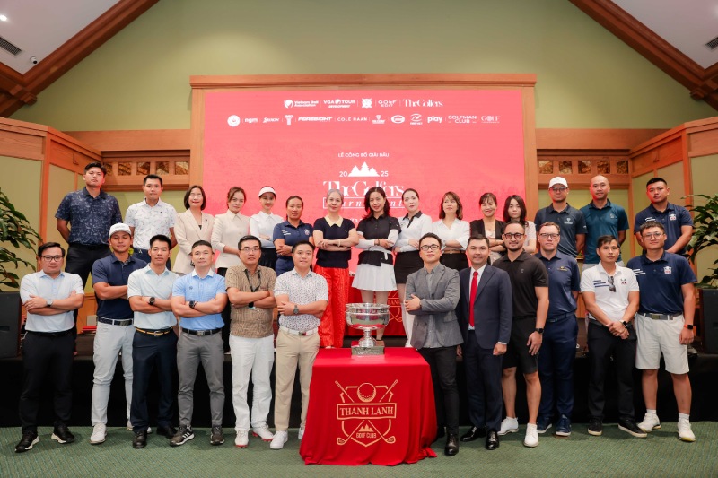 Hop bao ra mat giai golf - 