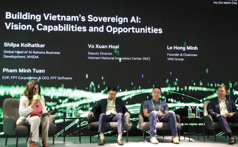 Experts have contributed many opinions to contribute to building and perfecting a sovereign AI platform for Vietnam. Photo: Diem Nguyen