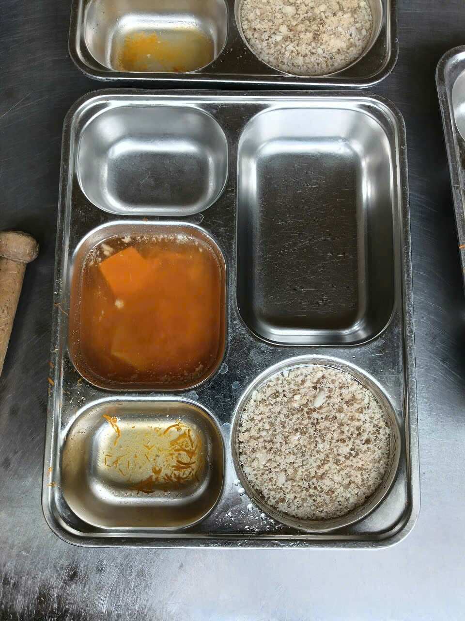 응에안(Nghe An)에서 급식이 삭감된 흔적이 있는 학생 급식 사진. 사진: Ngoc Anh