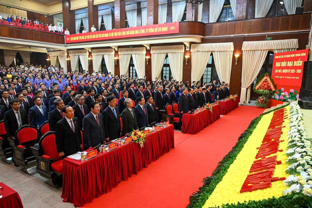 Dai hoi dai bieu Dang bo cac co quan Dang Trung uong lan thu nhat, nhiem ky 2025-2030 dien ra trong the tai Ha Noi. Anh: Hai Nguyen