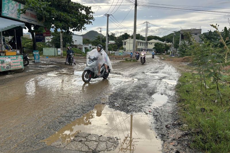Doan duong D601 truoc Truong Tieu hoc Hoa Lien 1. Anh: Nha Phuong