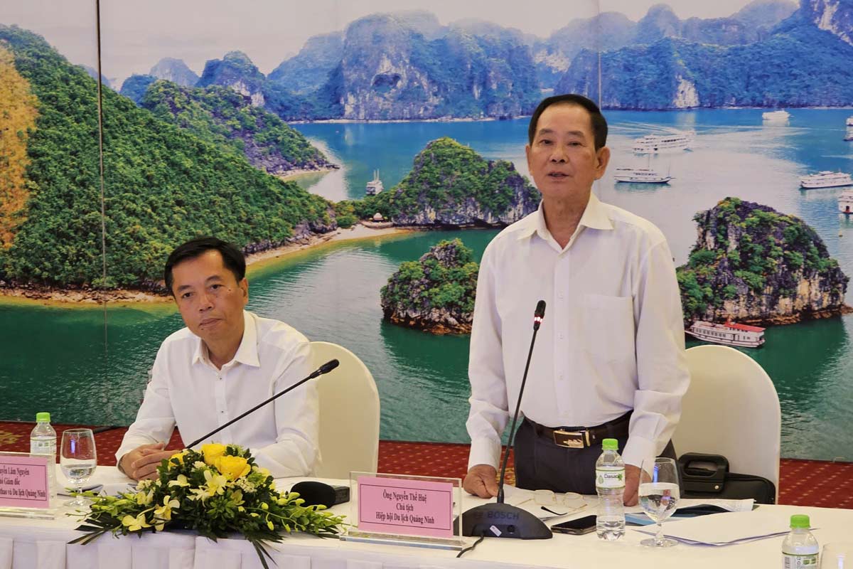 Nguyen氏The Hue  -  Quang Ninh Tourism Associationの議長 - は、このイベントで講演しました。写真：Doan Hung