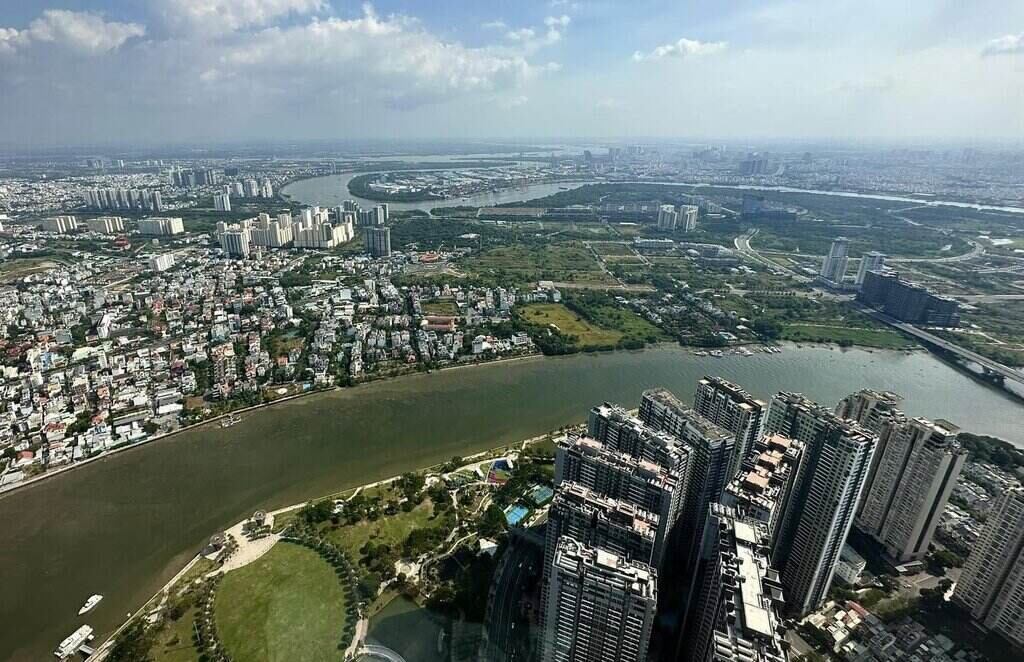 供給が高級セグメントに集中しているため、マンション価格が大幅に上昇しています。写真:バオ・チャン