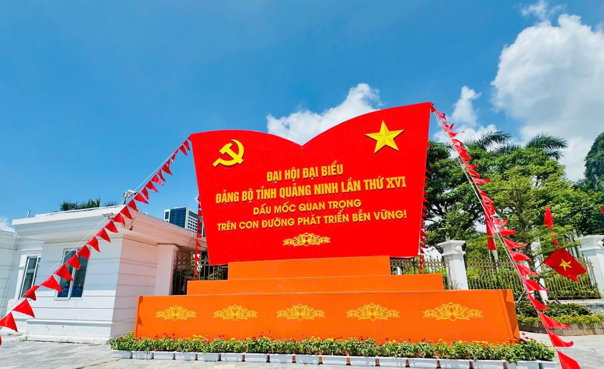 제16차 꽝닌성 당위원회 대표자 대회는 9월 25일부터 27일까지 진행됩니다. 사진: Nguyen Hung