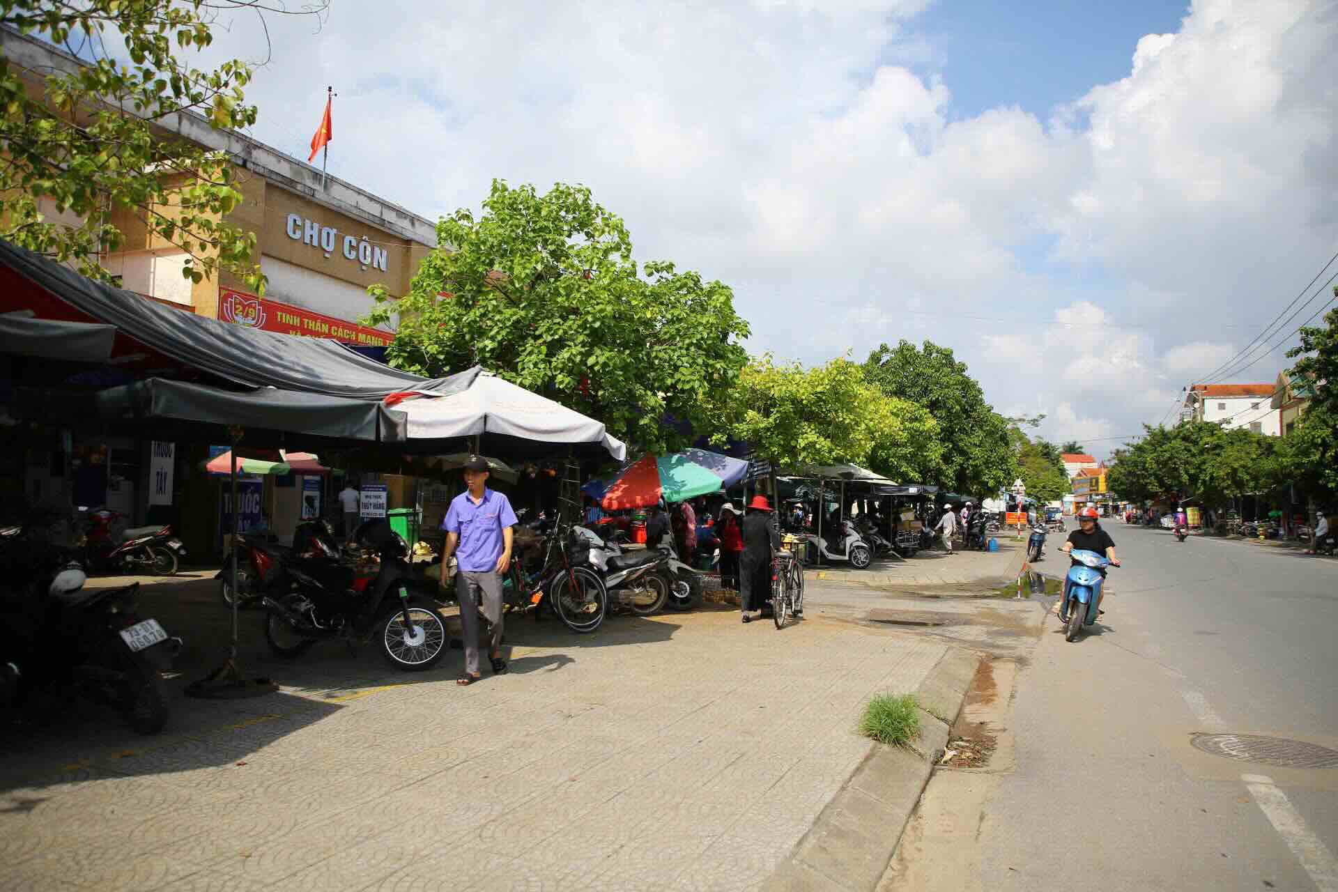 After the accident at Tan Long market, the Con market area in Quang Tri was restored to order. Photo: Cong Sang