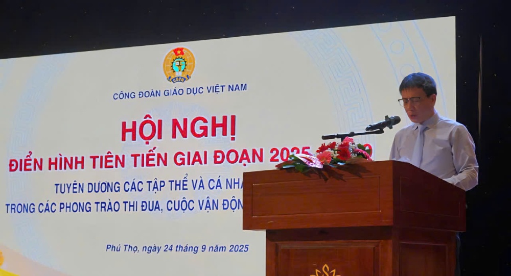 TS Nguyen Ngoc An – Chu tich Cong doan Giao duc Viet Nam phat bieu tai hoi nghi. Anh: Quynh Chi