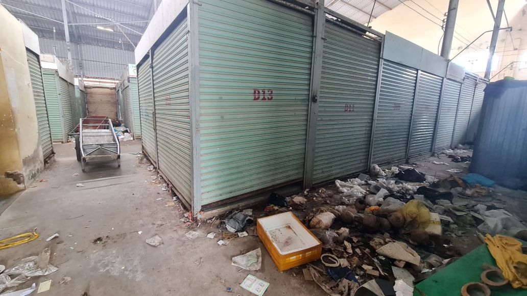 Ki -ot chat hep, am thap trong Trung tam thuong mai nen kho thu hut tieu thuong vao mua ban. Anhr: Nhat Ho