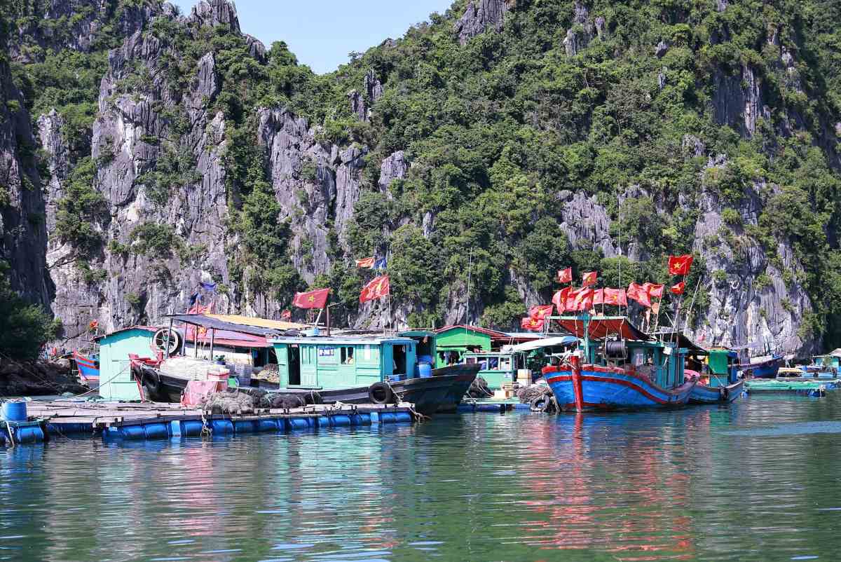 Hai Phong was busy at 2:00 p.m. on September 24. Photo: Xuan Thuy