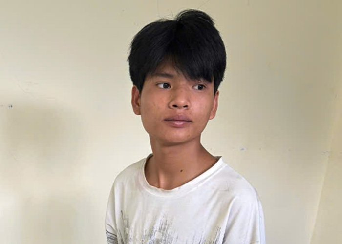 Subject Lo Van Coi at the Investigation Agency. Photo: Khoen On Commune Police, Lai Chau