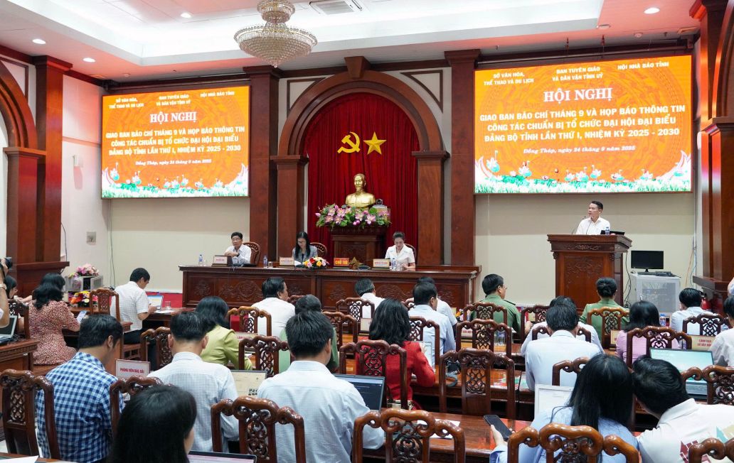 Quang canh Hoi nghi giao ban bao chi thang 9, long cung cap thong tin cong tac chuan bi to chuc Dai hoi dai bieu Dang bo tinh lan thu I, nhiem ky 2025 – 2030. Anh: Viet Tien