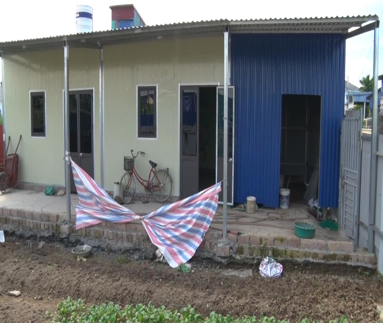 農地で不法に建設された工事。写真:Thien Huong - ハイフォン市