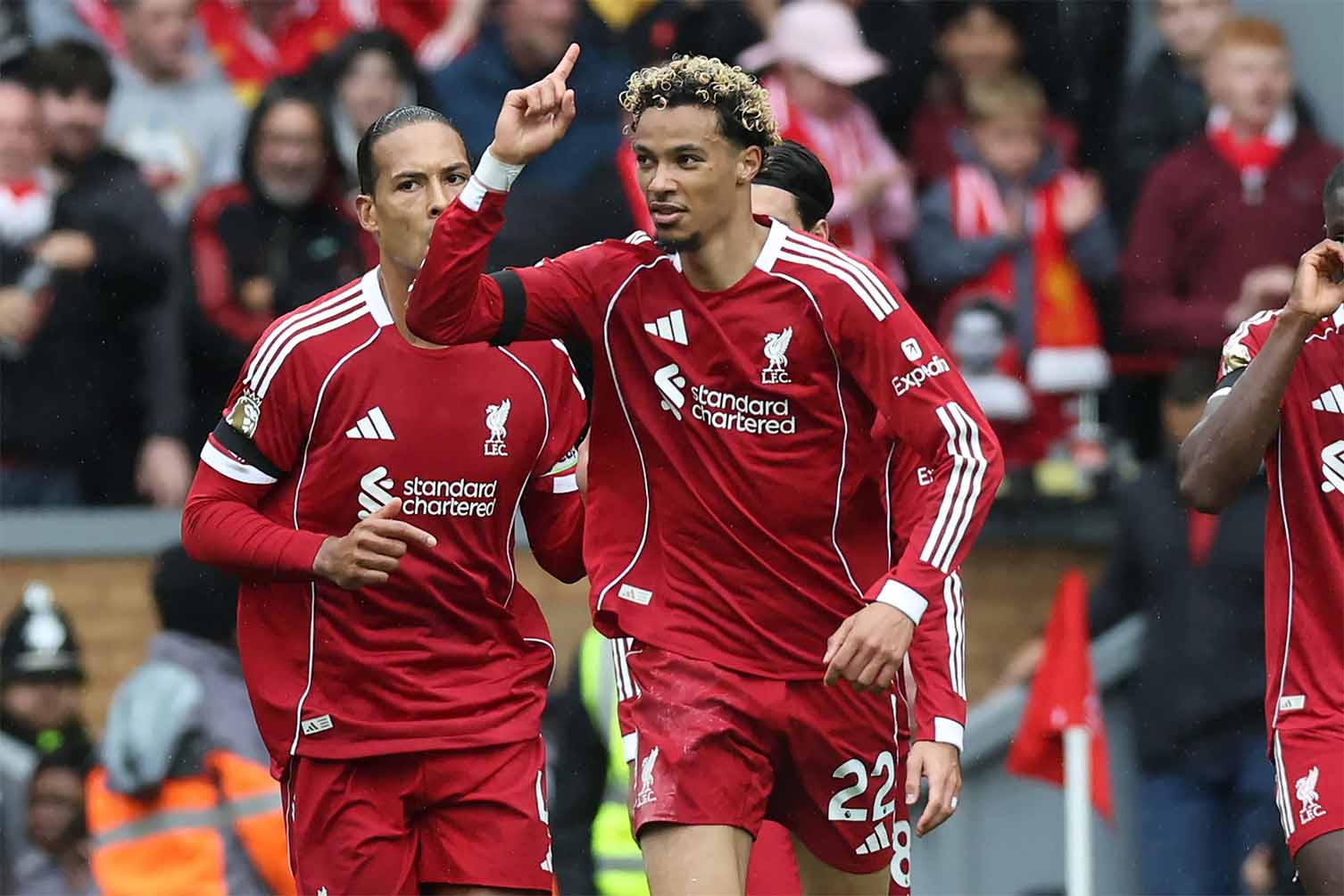 리버풀은 경기 막판에 계속해서 승리했습니다. 사진: AFP