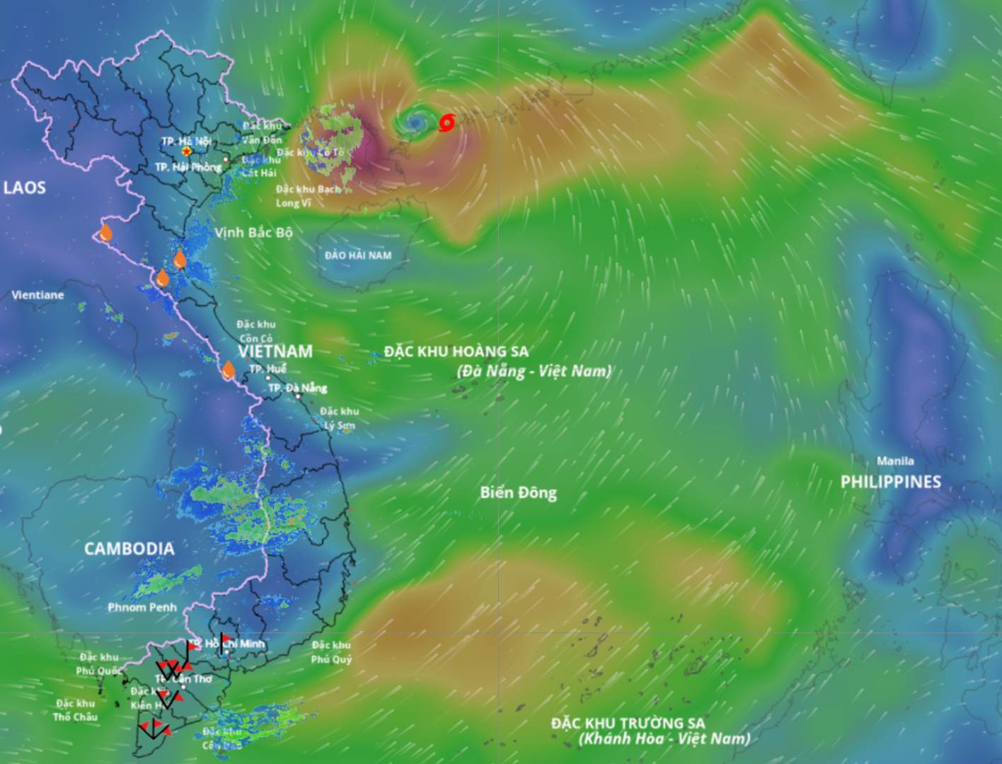 At 7:00 p.m. on September 24, storm No. Ragasa was about 375 km east of Mong Cai (Quang Ninh). Source of the storm location at 8:00 p.m. on September 24: Vietnam Disaster Monitoring System