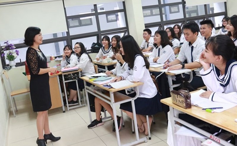 There are many new points on allowances in the Draft Decree regulating salary policies, allowance regimes, support and attraction policies for teachers. Photo: Hai Nguyen