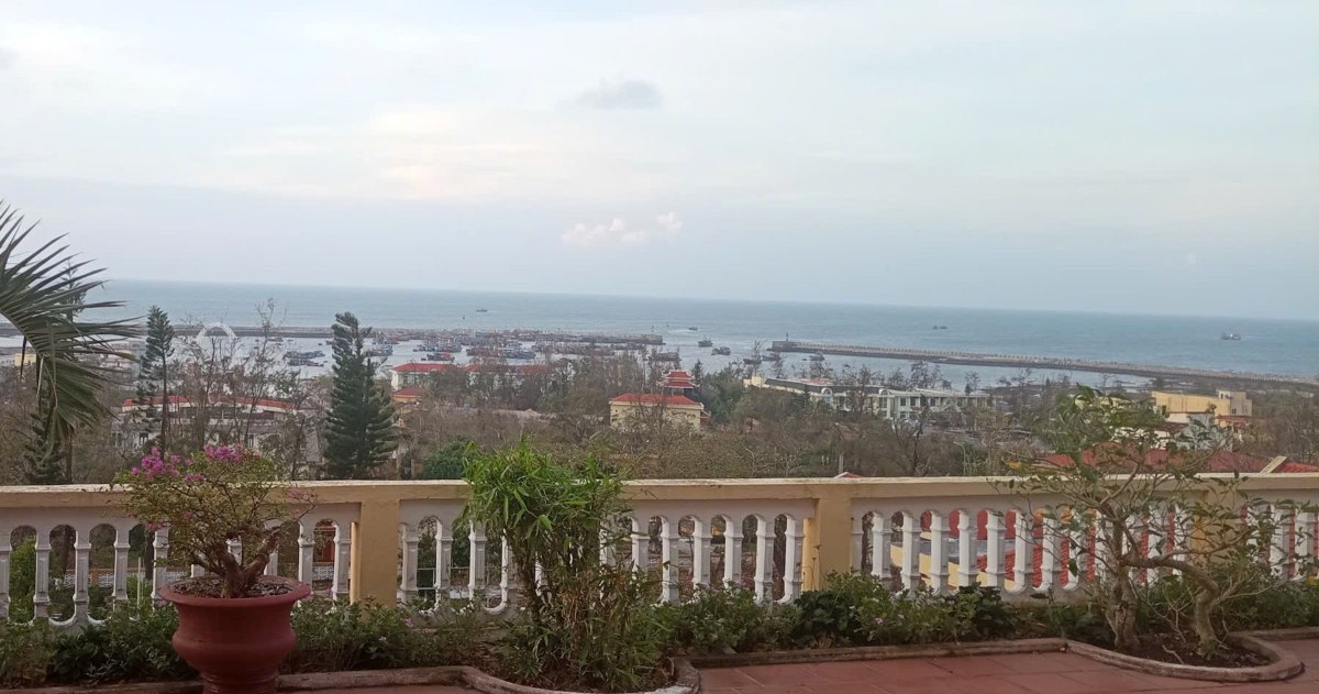 Thoi tiet tai Bach Long Vi, Hai Phong trong sang 25.9. Ảnh: Nha Huong