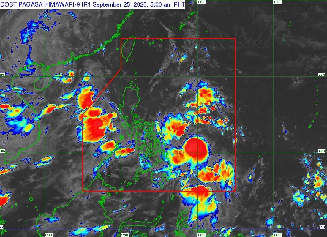 Storm No. 10 is expected to enter the East Sea on the night of September 26 and early morning of September 27. Photo: PAGASA