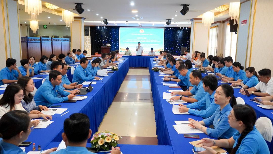Quang canh hoi nghi tong ket hoat dong cho vay von cua cac cap Cong doan  tu nguon Quy Quoc gia ve viec lam giai doan 2020 - 2025. Anh: Phuong Anh