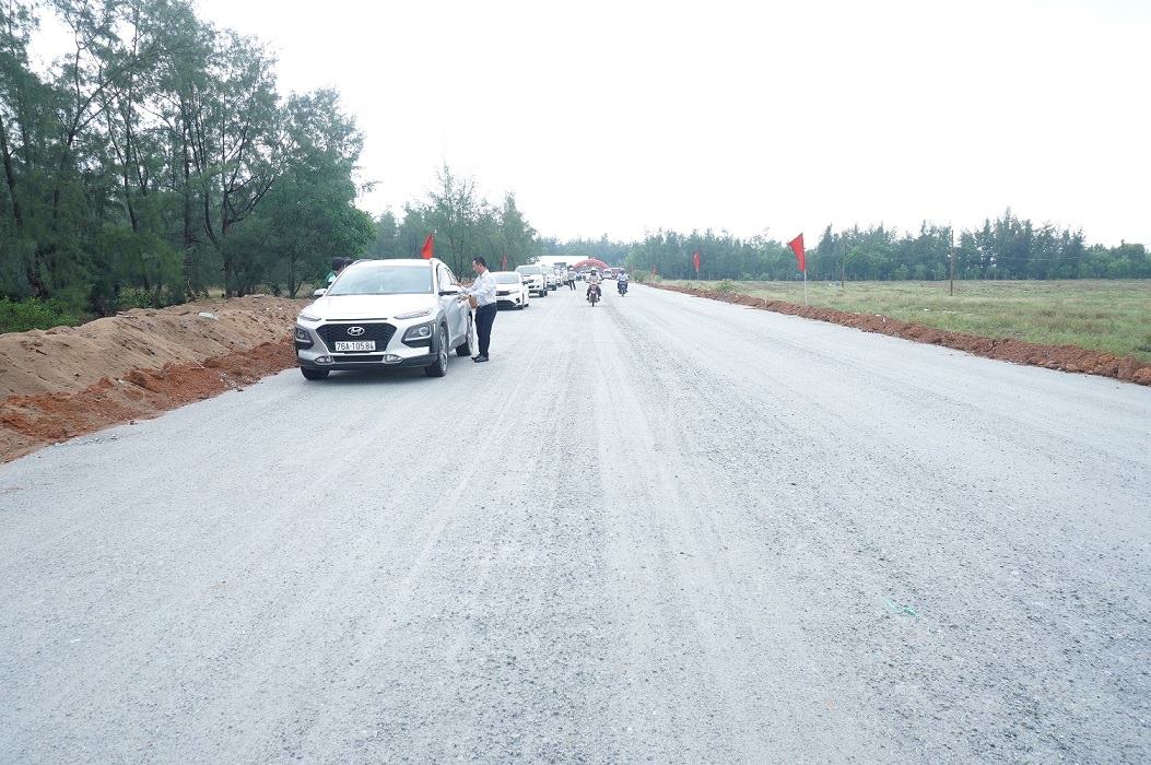 Dung Quat - Sa Huynh coastal road project, Quang Ngai province. Photo: Vien Nguyen