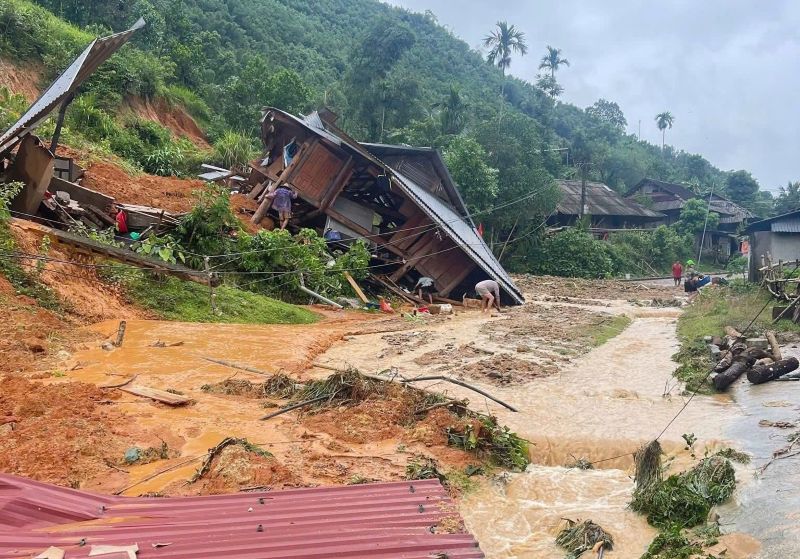 Yen Nhan and Bat Mot communes of Thanh Hoa province were severely affected by storm No. 5. Photo: Ha Thuy