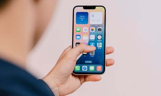 Thị trường iPhone cũ tại Việt Nam trở nên sôi động nhờ sức hút từ iPhone 17 và iPhone Air. Ảnh: Loan Trần