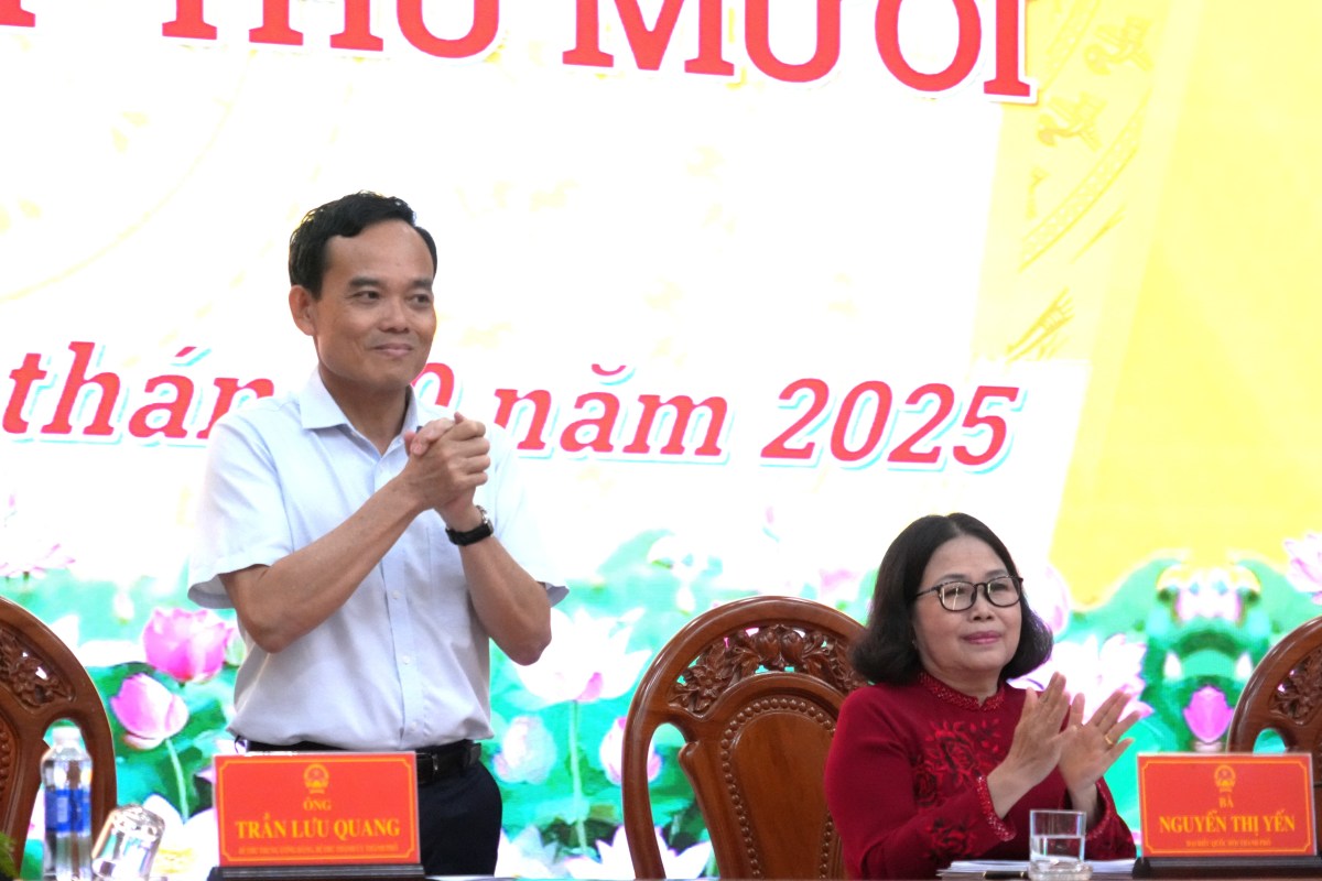 Mr. Tran Luu Quang - Secretary of the Ho Chi Minh City Party Committee - attended the meeting with voters in Ba Ria ward. Photo: Thanh An