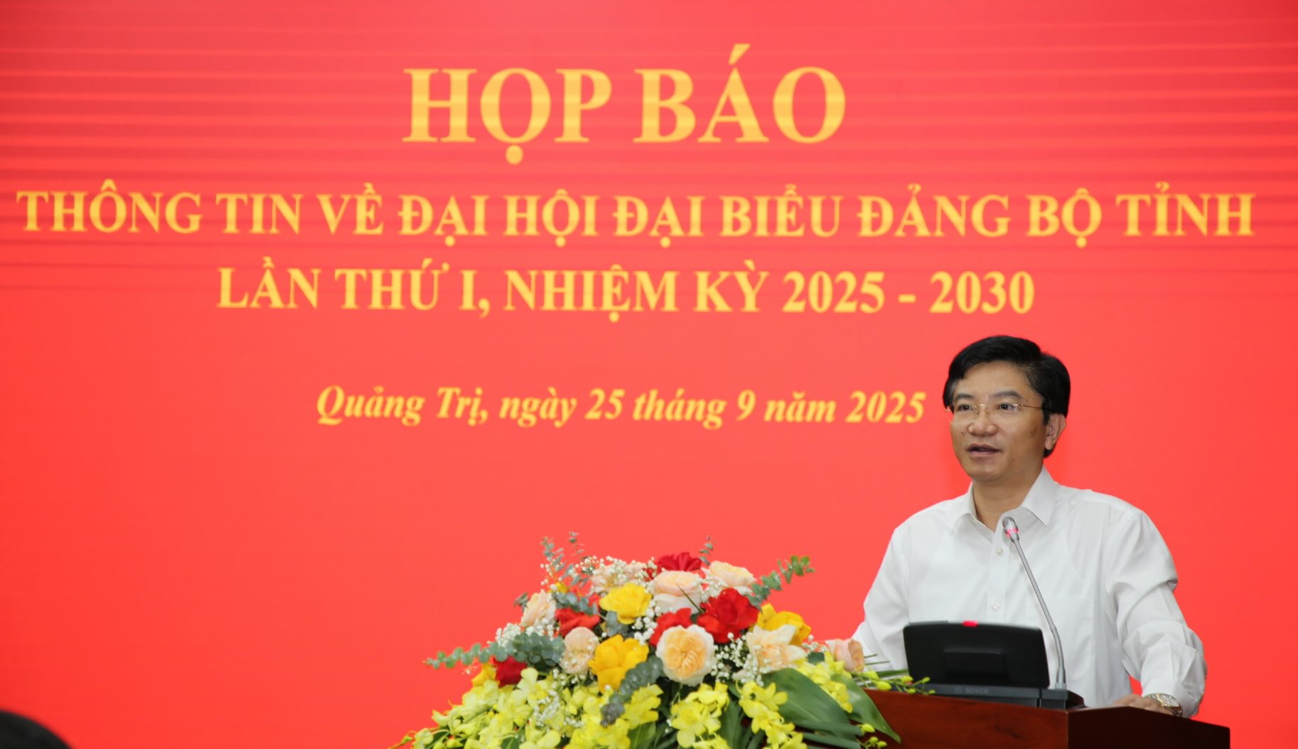 Mr. Truong An Ninh - Head of the Propaganda and Mass Mobilization Department of the Quang Tri Provincial Party Committee spoke at the press conference. Photo: Cong Sang