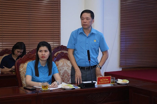 Ong Tong Van Bang - Uy vien Doan Chu tich, Truong ban Quan he Lao dong Tong LDLDVN phat bieu. Anh: Manh Quan