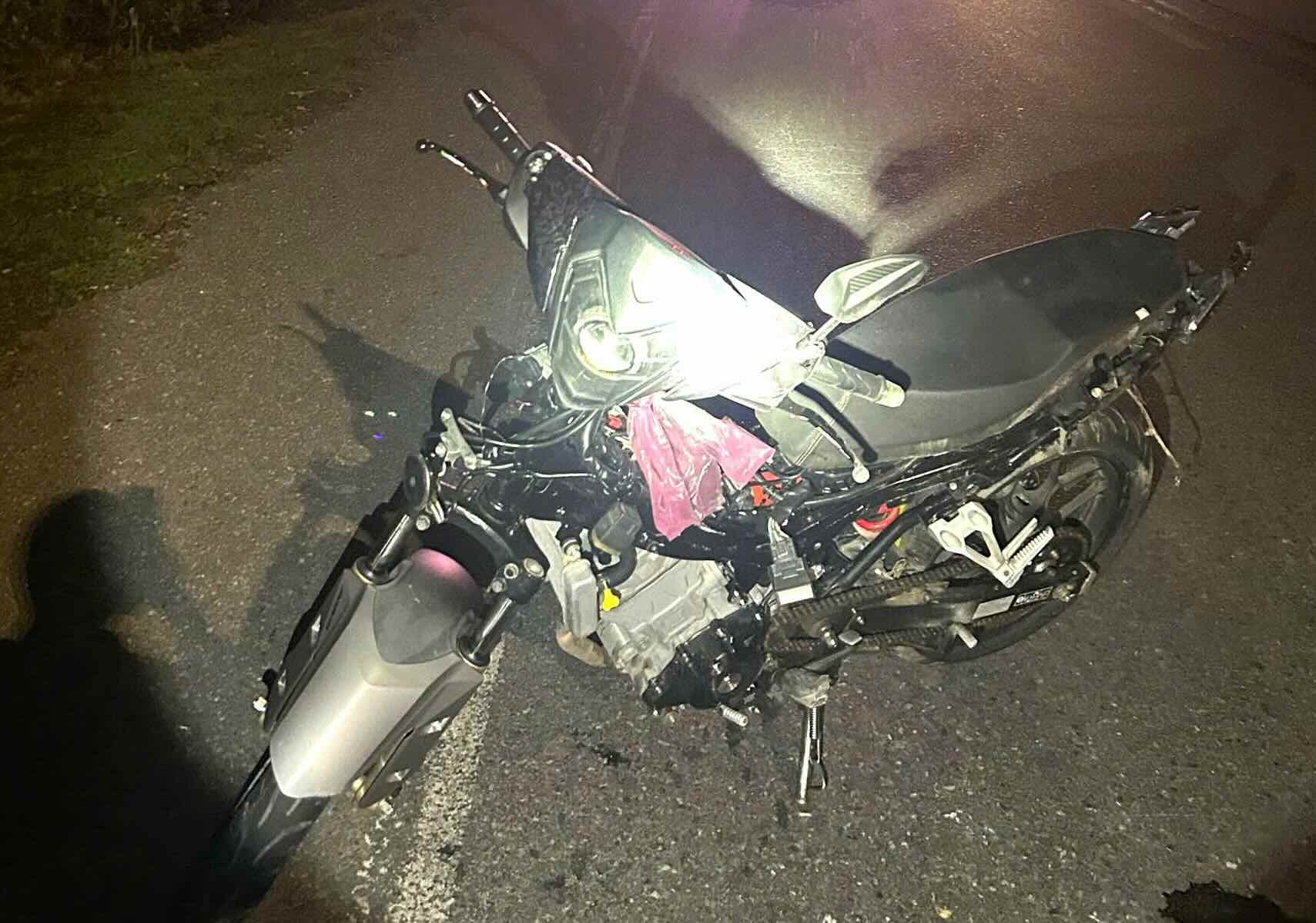 Collision with a milestone, a young man in Quang Tri died. Photo: Hai Ly