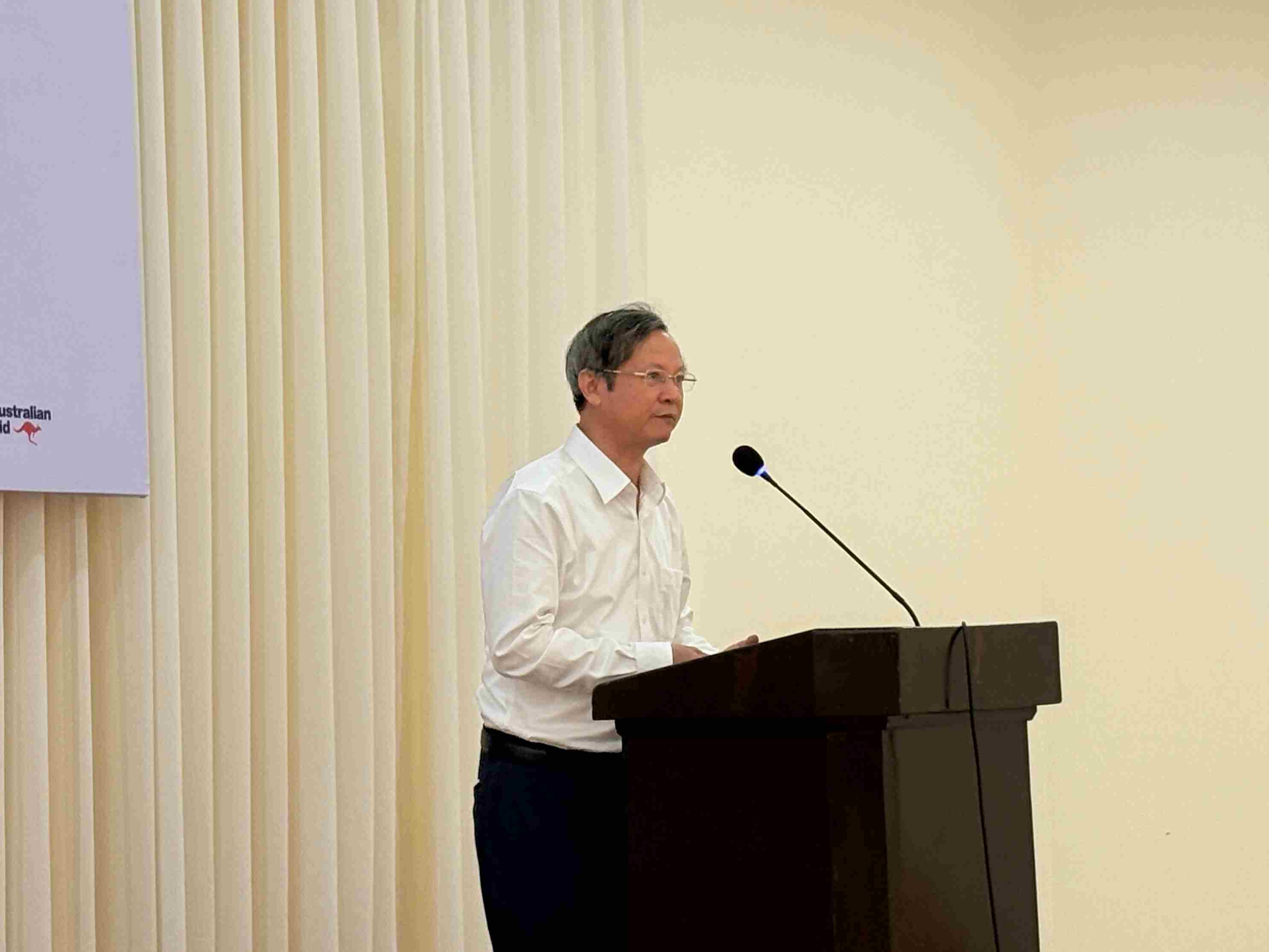 Ong Nguyen Quoc Hung - dai dien Vien Nghien cuu Rau qua trinh bay noi dung, ke hoach du an. Anh: Phuong Anh