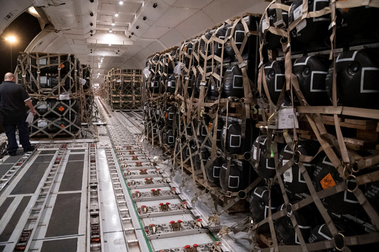 The US arms aid shipment to Ukraine on March 20, 2022. Photo: AFP