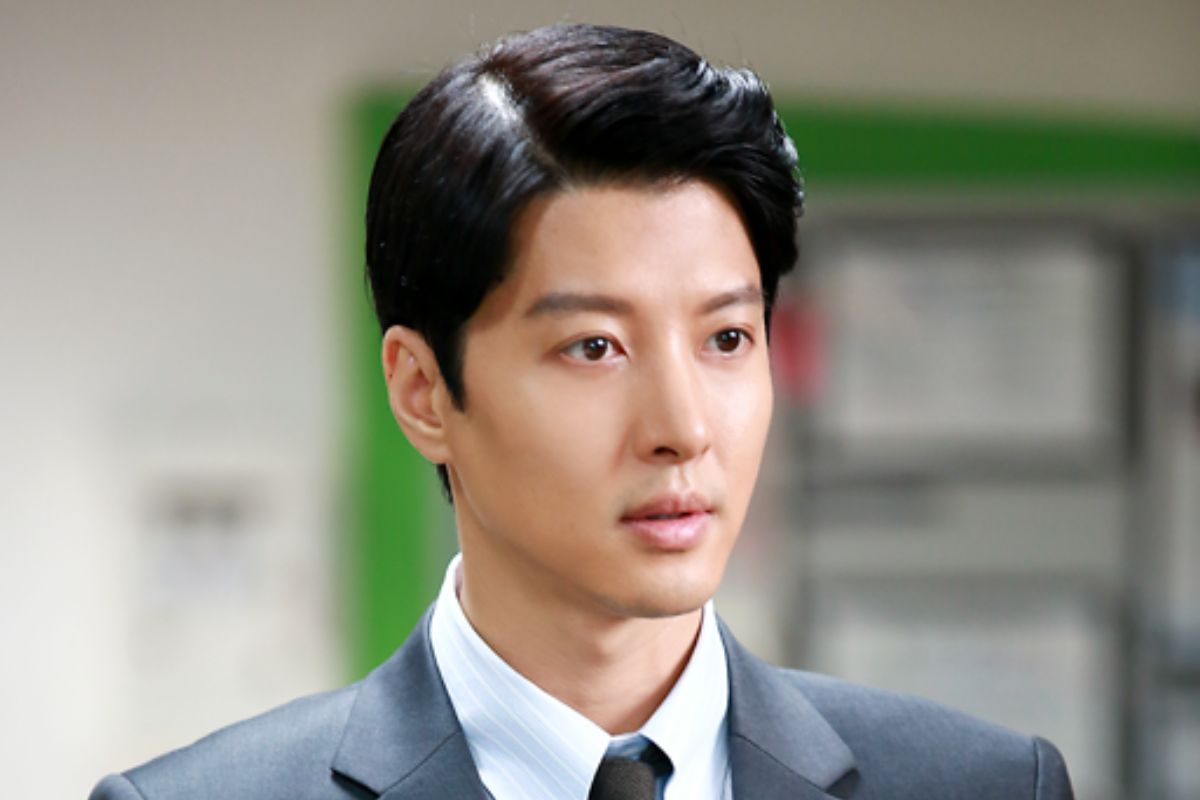 Korean actor Lee Dong Gun. Photo: Producer